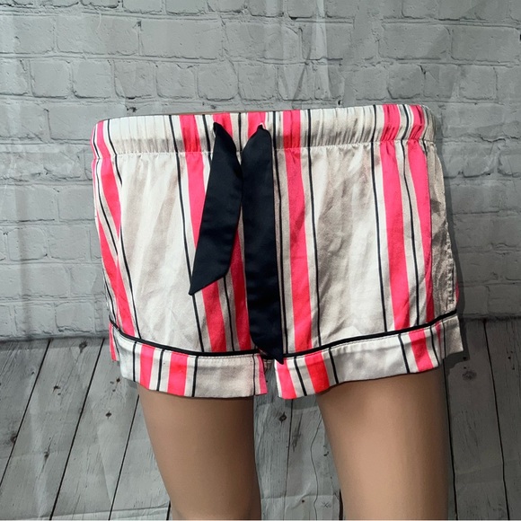 Victoria's Secret Pants - victoria’s secret pink & white striped high waist shorts size XS